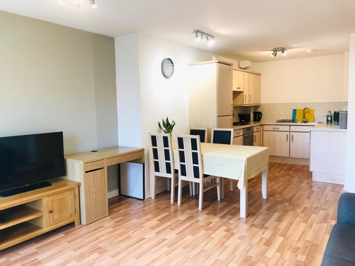Modern Spacious Retreat Full Fibre Wi-Fi & Free Parking 爱丁堡 外观 照片