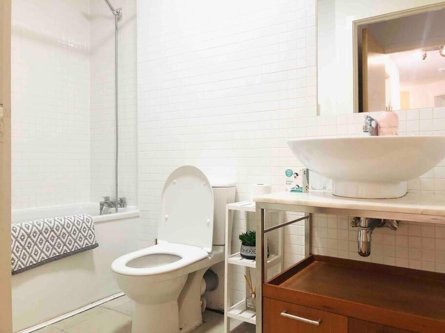 Modern Spacious Retreat Full Fibre Wi-Fi & Free Parking 爱丁堡 外观 照片