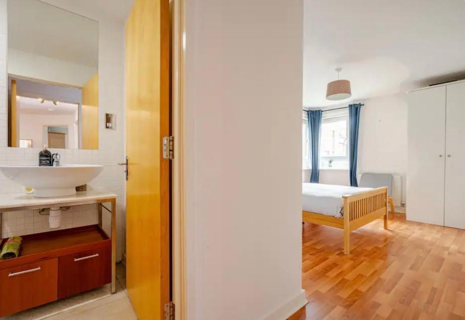 Modern Spacious Retreat Full Fibre Wi-Fi & Free Parking 爱丁堡 外观 照片