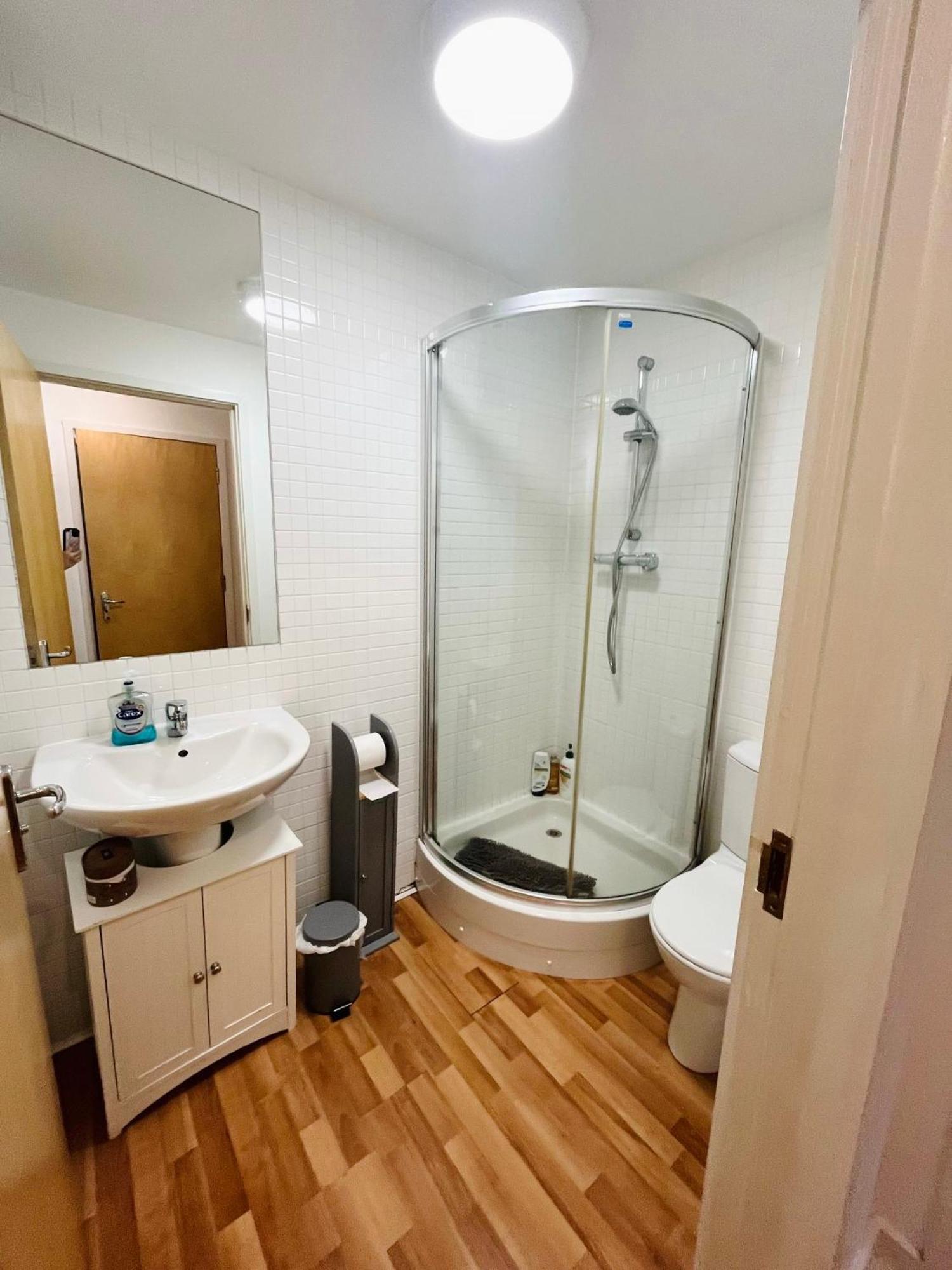 Modern Spacious Retreat Full Fibre Wi-Fi & Free Parking 爱丁堡 外观 照片